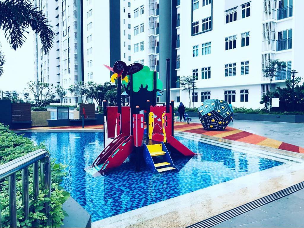 Meridin Bayvue Serviced Apt Kampong Kuala Masai Zewnętrze zdjęcie